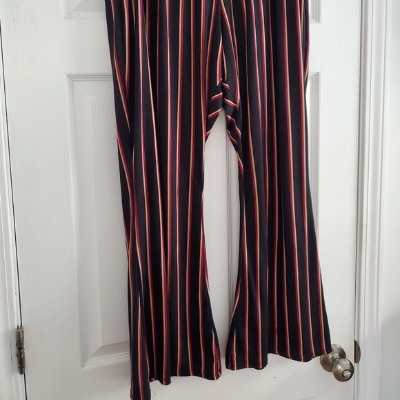 *LIKE NEW* Ladies Pull- On Striped Pants - Picture 2 of 3